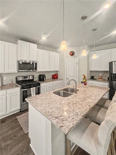 Building Photo - 369 Auburn Crossing Dr