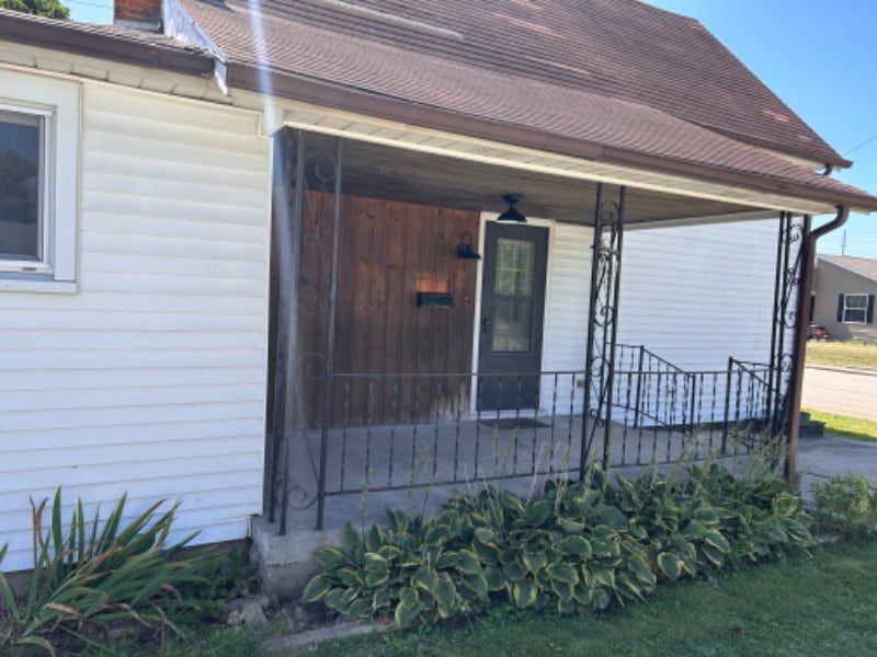 Building Photo - 115 3rd St