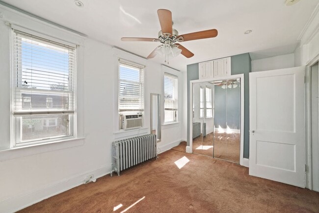 Building Photo - 1 Month Off! Available Now!  // 3bedroom 2.5 bathroom Condo// Trinidad//Private Parking Included