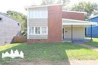Building Photo - 1080 N Evergreen St
