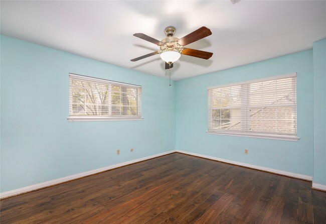 Building Photo - 5415 3 Oaks Cir