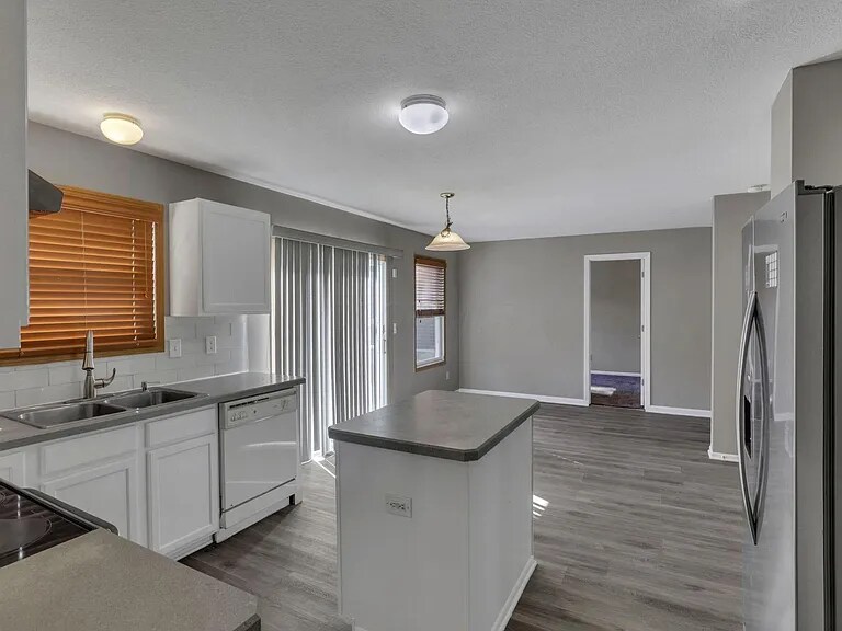 Building Photo - 7015 Onyxbluff Ln