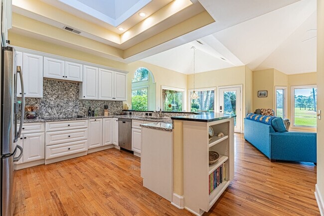 Building Photo - Sea Pines Golf Club Rental