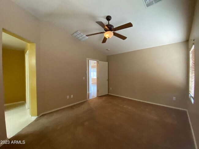 Building Photo - 1847 W Desert Seasons Dr