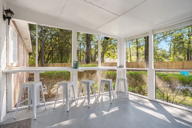 Building Photo - Classic Brick Ranch with Modern Updates and Expansive Backyard