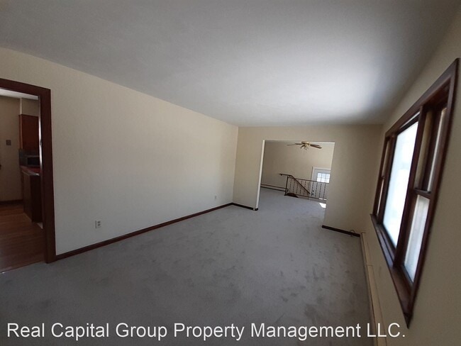 Building Photo - 3 br, 1 bath House - 25 Clinton St