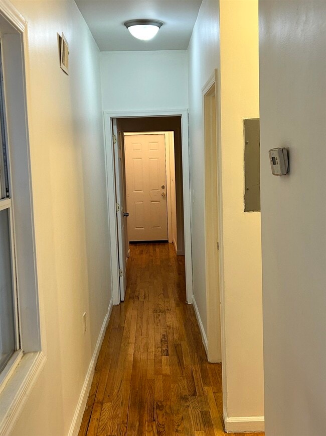 Building Photo - 35 Stegman St