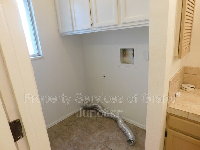 Building Photo - 4 Chardonnay Ct