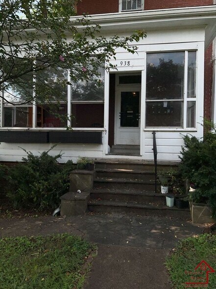 Building Photo - 938 Fort Wood St
