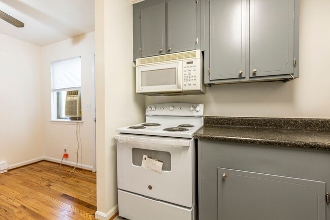 Building Photo - 223 Stribling Ave