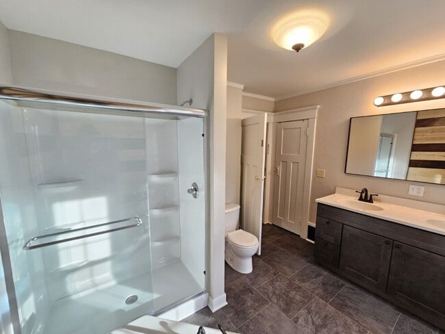 Building Photo - Updated 2 Bedroom (with flex/office space), 2.5 Bath Home with Attached Garage – $1,695/Month