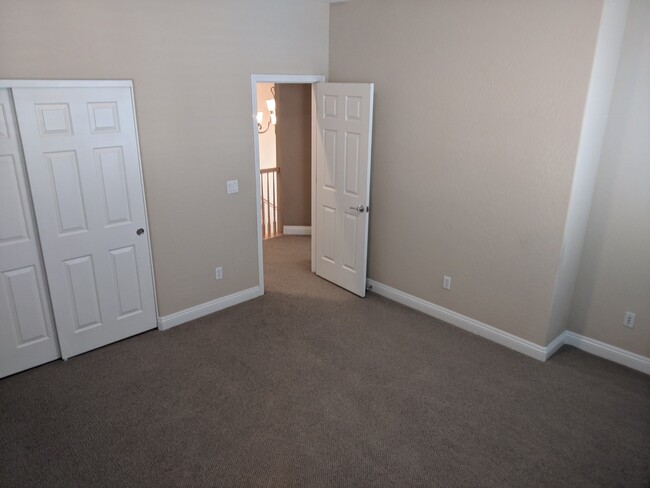 Building Photo - 9149 Tudor Park Pl