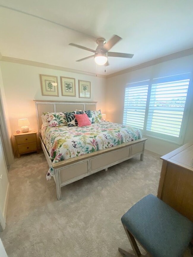 Building Photo - 2 bedroom 2 bathroom furnished seasonal re...