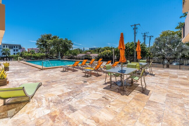 Building Photo - 1000 Spanish River Rd