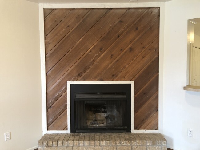 Building Photo - 2422PR