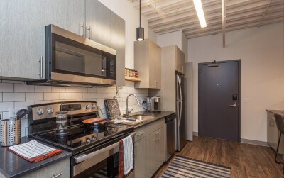 Building Photo - 941 W Dakin St