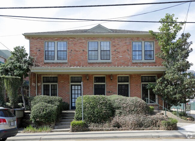 Building Photo - 2321 Routh St