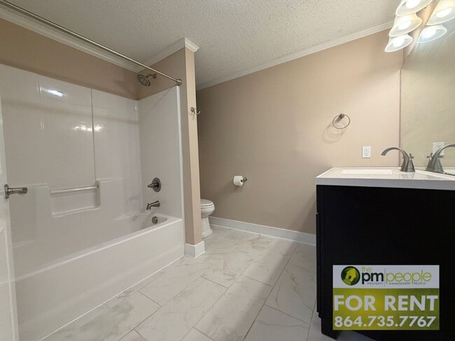 Building Photo - Pickens 3/2 Near Main Street!