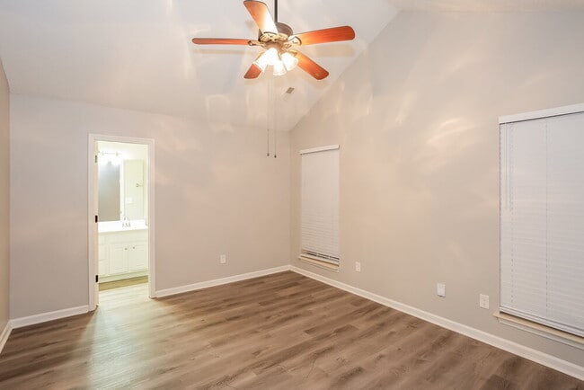 Building Photo - 8620 Warwick Crest Ln