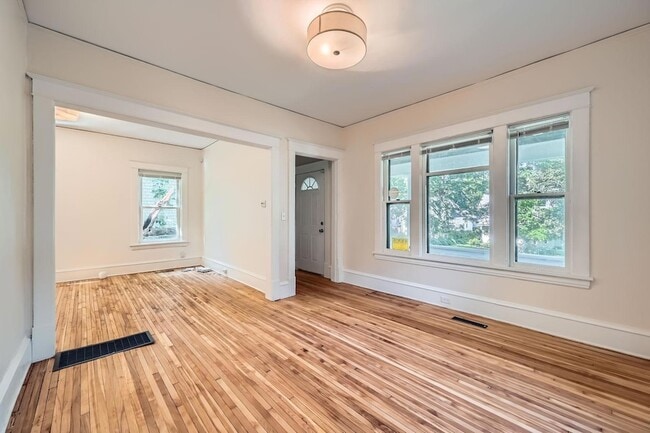 Building Photo - 3014 N Humboldt Ave