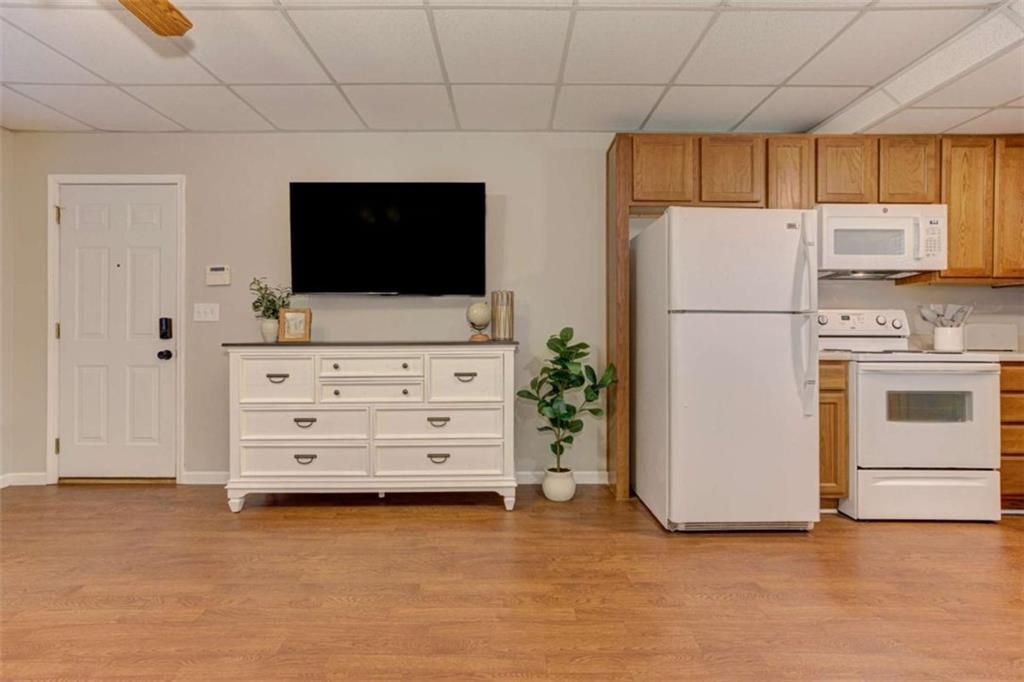 Building Photo - 2535 Hickory Rd