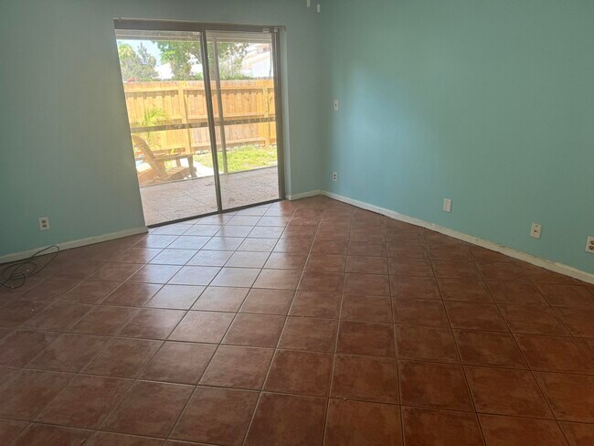 Building Photo - 121 Beaumont Ln