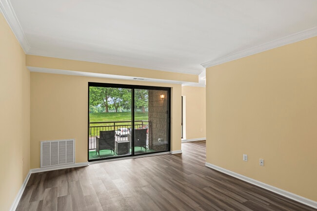 Building Photo - 6007 Majors Ln