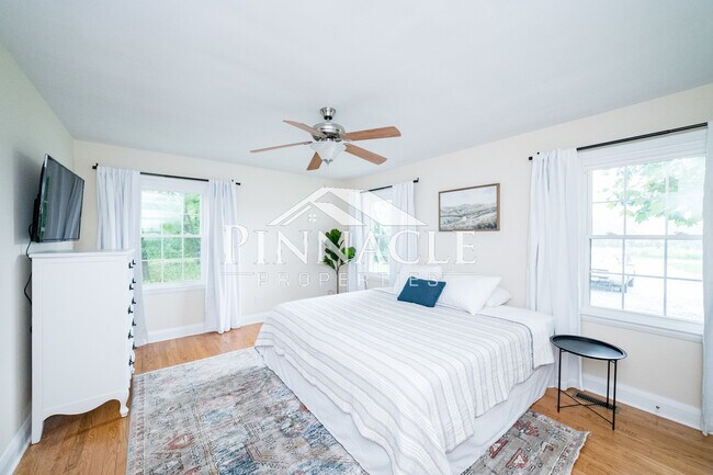 Bedroom 3 - 126 Tomahawk Industrial Park