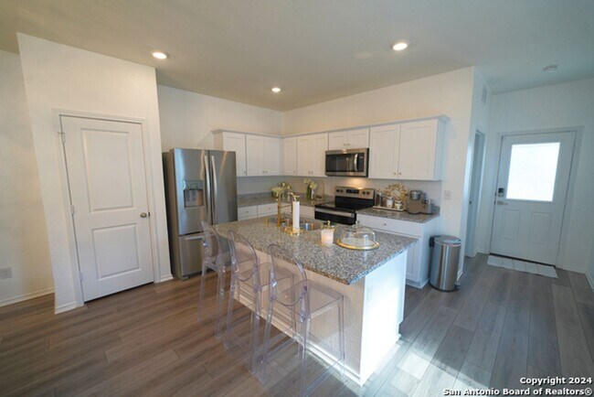 Building Photo - Charming Home Now Available in the Liberte...
