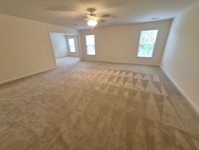 Building Photo - 15 Sweet William Dr