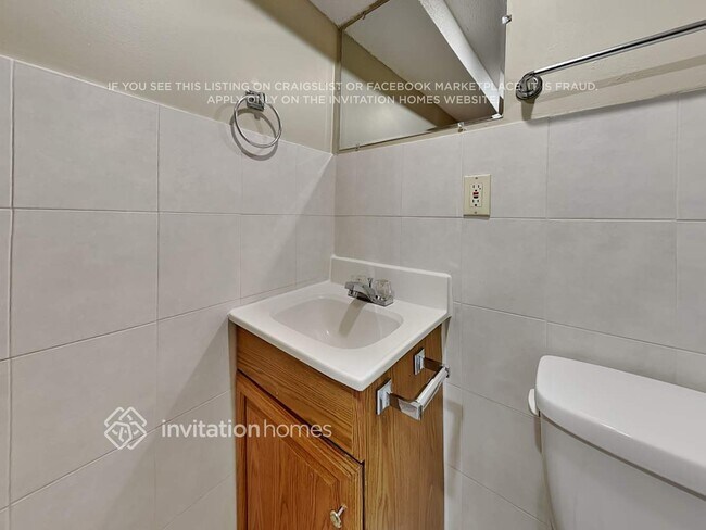 Building Photo - 6616 5th Ave S