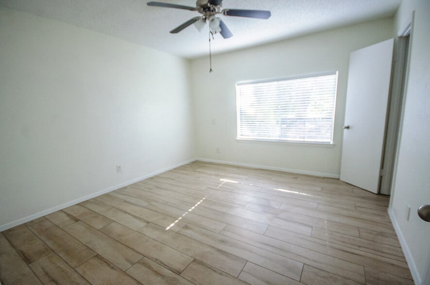 Building Photo - 6208 Glen Meadow Dr