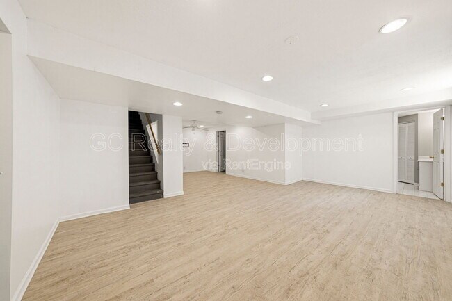 Building Photo - 1388 Gardina Vista