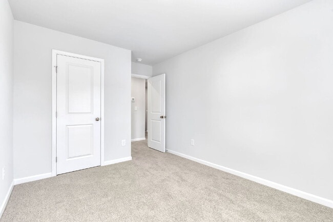 Building Photo - Brand-New 3BR/2.5BA Townhome with Garage in Greer $1725/mo rent***