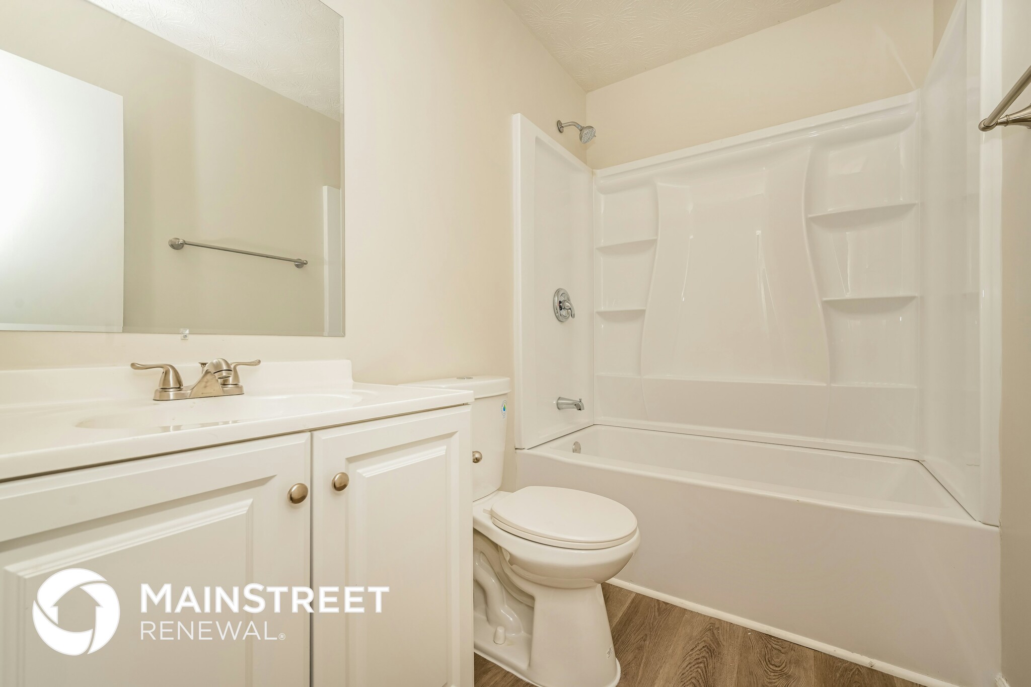 Building Photo - 4276 Old Lake Dr