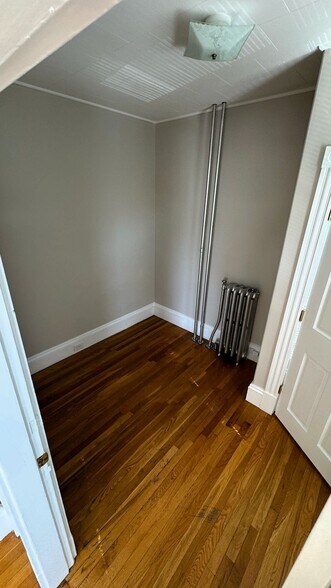 Building Photo - 797 Cambridge St