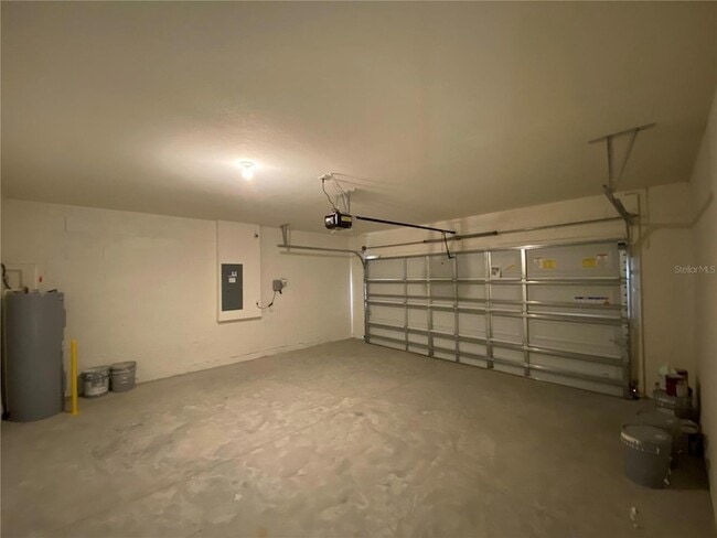 Building Photo - 113 Hickory Course Loop