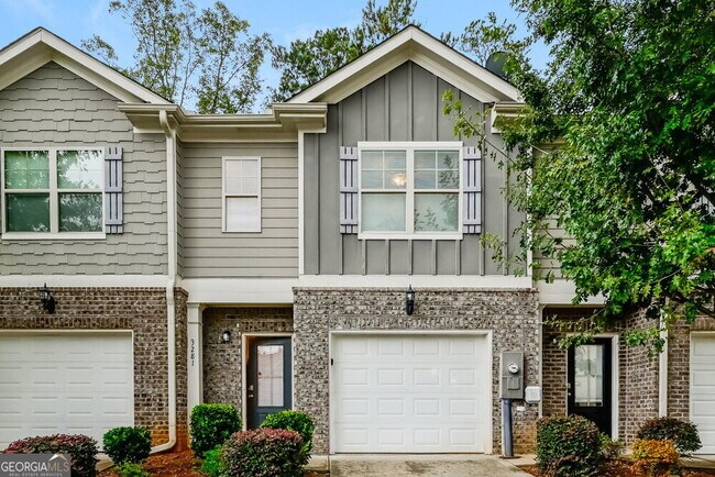 Primary Photo - 3281 Pennington Dr