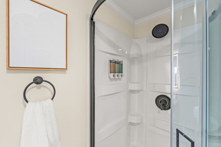 Building Photo - 808 Carrick St