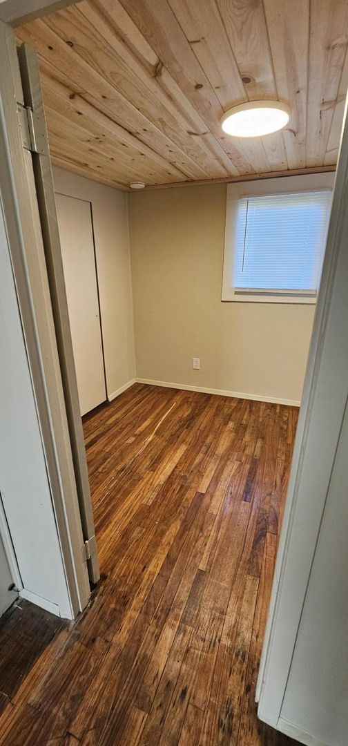 Building Photo - Rent - $1850 1 bed, 1 bath