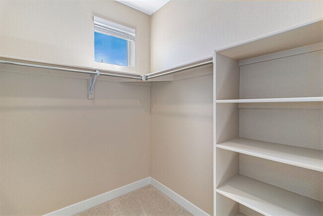 Building Photo - Welcome home to this superbly finished con...