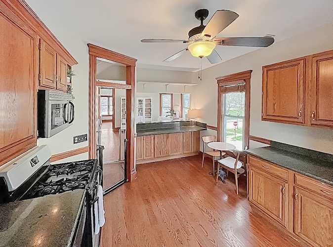 Building Photo - 140 Broadway