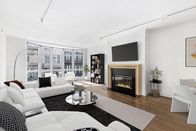 Building Photo - Prestigious Nob Hill Stunning Boutique Condo, Doorman, Parking – PROGRESSIVE