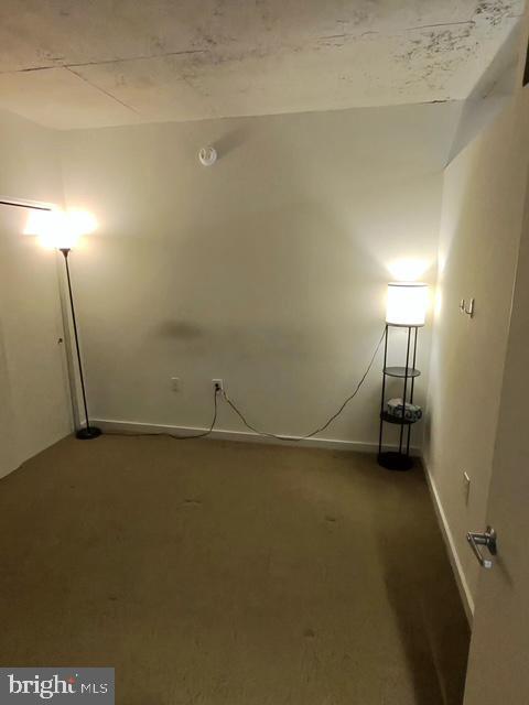 Building Photo - 1375 Kenyon St NW