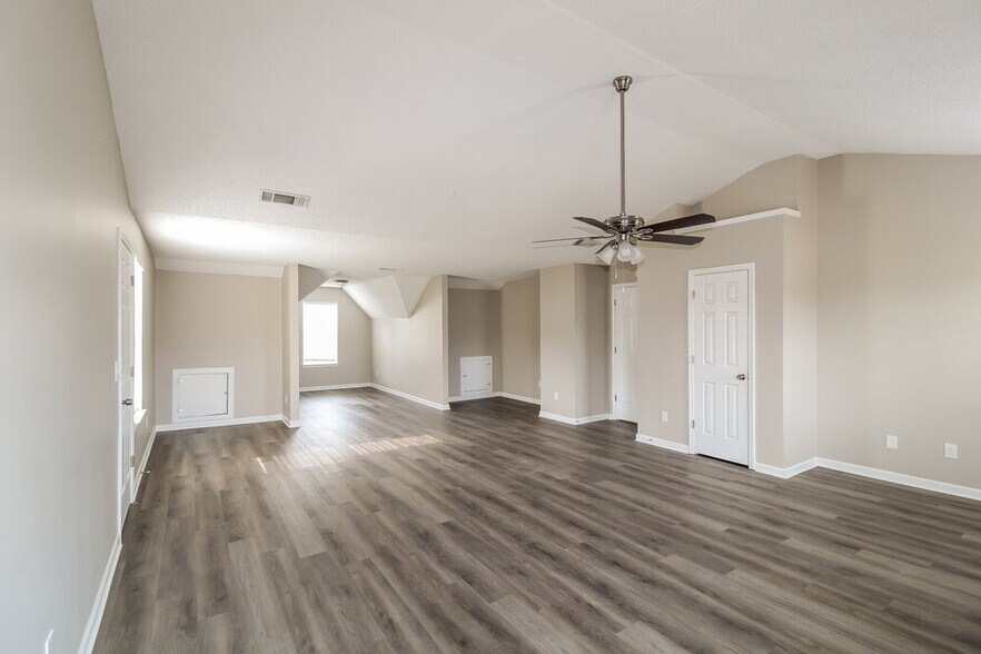 Building Photo - 6243 Sayler Park