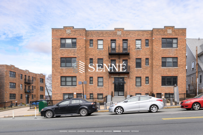 Building Photo - 473 Broadway
