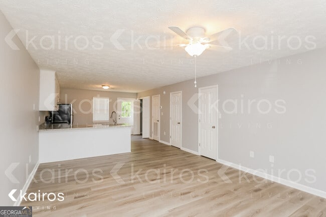 Building Photo - 155 Fawn Dr