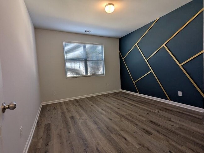 Building Photo - 2034 Britt Dr