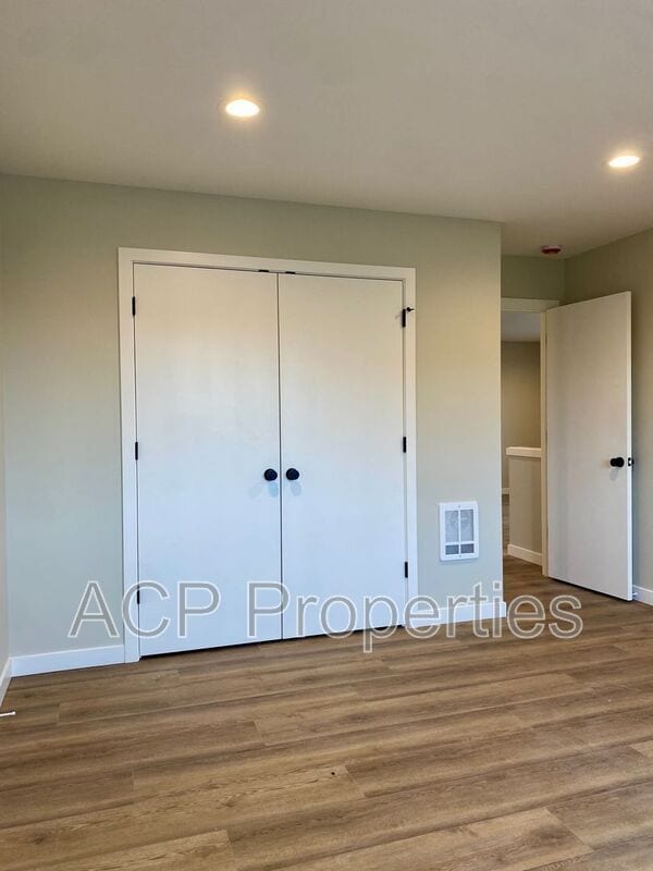 Building Photo - 110 Baker St