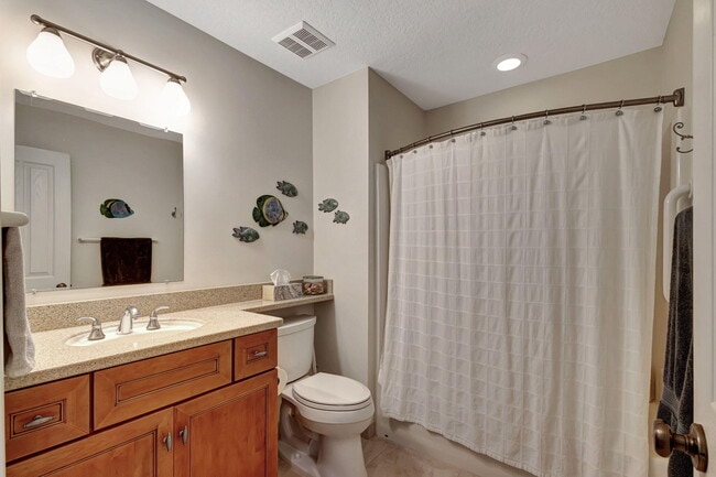 Building Photo - 1420 Ocean Way